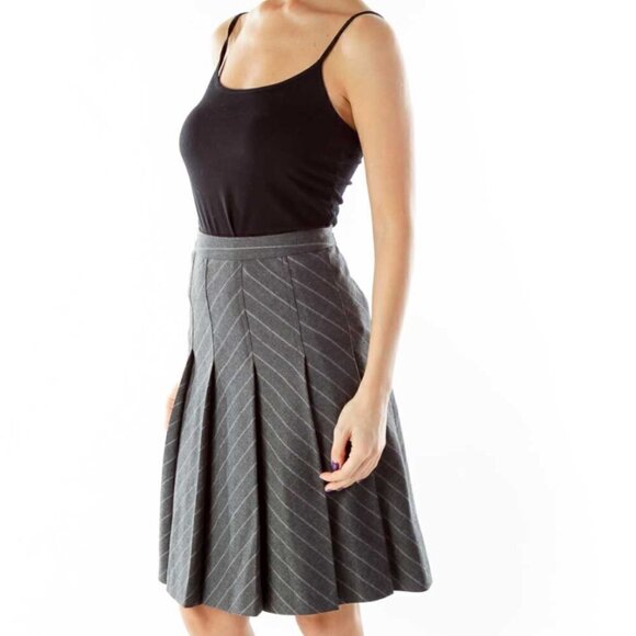 Ann Taylor Gray Pleated Wool Skirt with Pinstripe - Picture 2 of 3